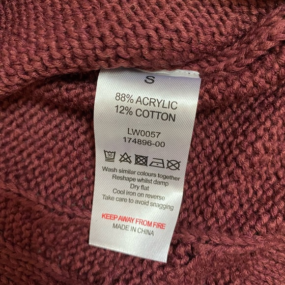 Cupcake Clothing Ltd. Burgundy V-Neck Cable Sweater With Tie Back NWT Si… - Picture 12 of 12